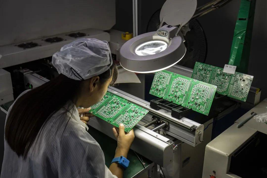 Us officials warn of 'tariff weapons' on Chinese chips